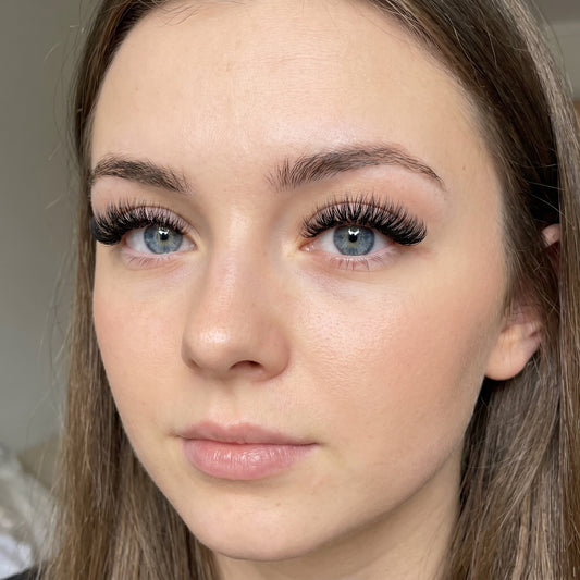 Cloud Kiss 5-in-1 DIY Cluster Lash Kit – 120 Clusters