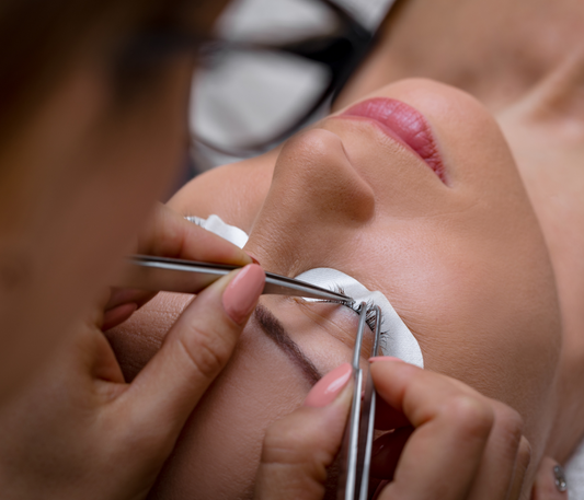 The Ultimate Guide to Ultra Sensitive Eyelash Extensions